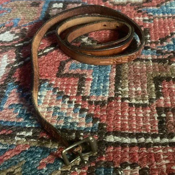Cute vintage leather skinny belt - Picture 1 of 4